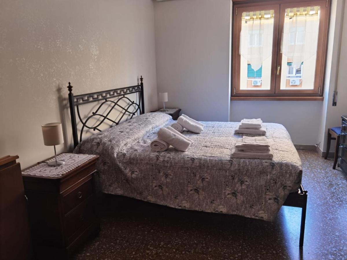 Appartamento Per Turisti E Famiglie Roma 外观 照片