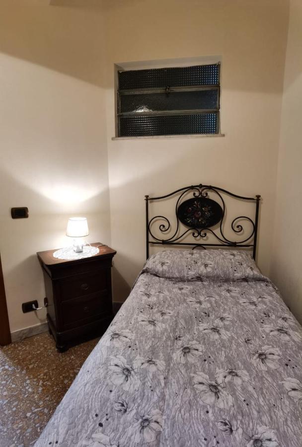 Appartamento Per Turisti E Famiglie Roma 外观 照片